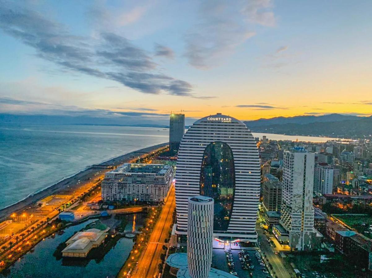 Batumi Floor40 Hotel Buitenkant foto