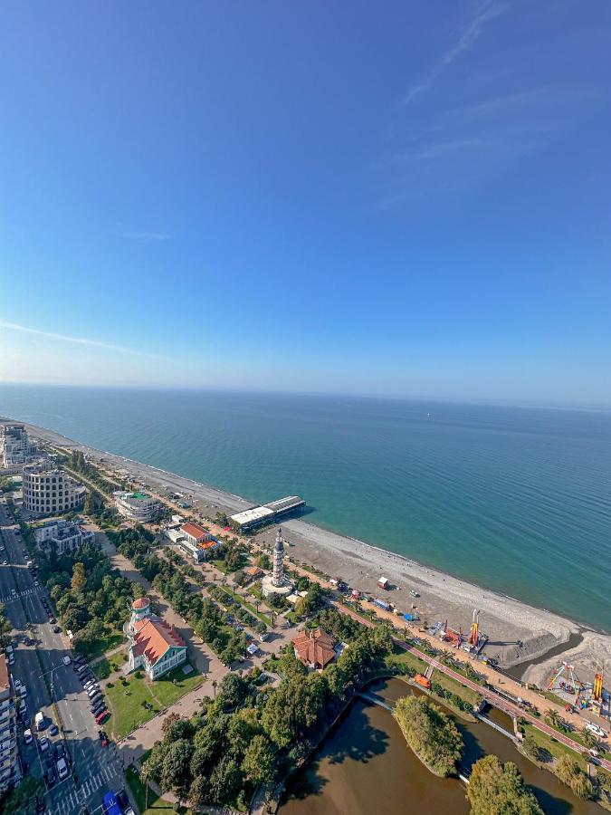 Batumi Floor40 Hotel Buitenkant foto