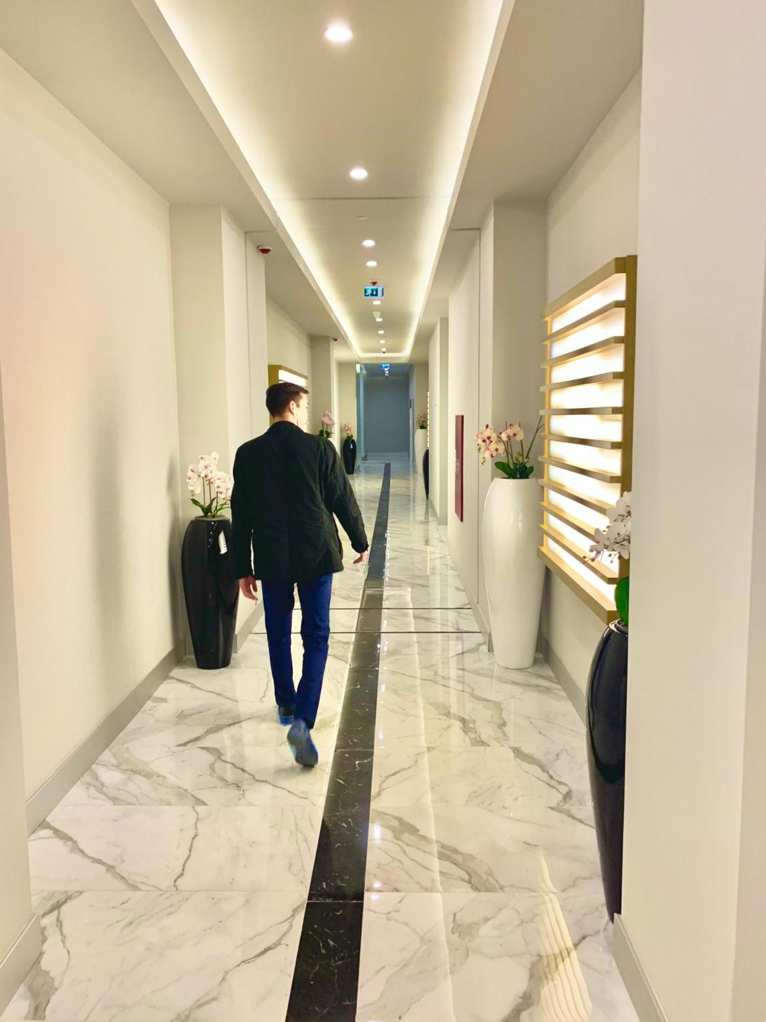 Batumi Floor40 Hotel Buitenkant foto