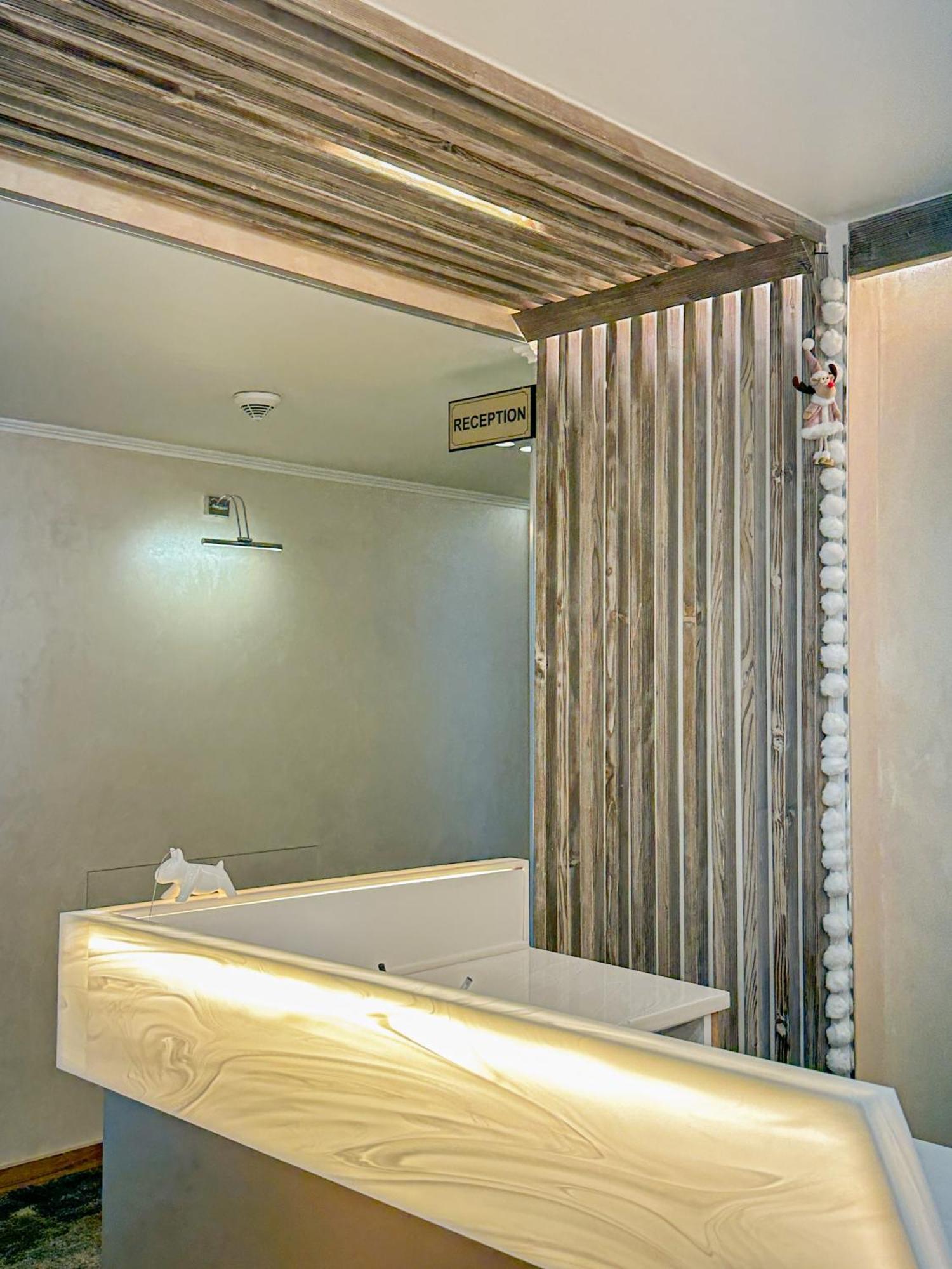Batumi Floor40 Hotel Buitenkant foto