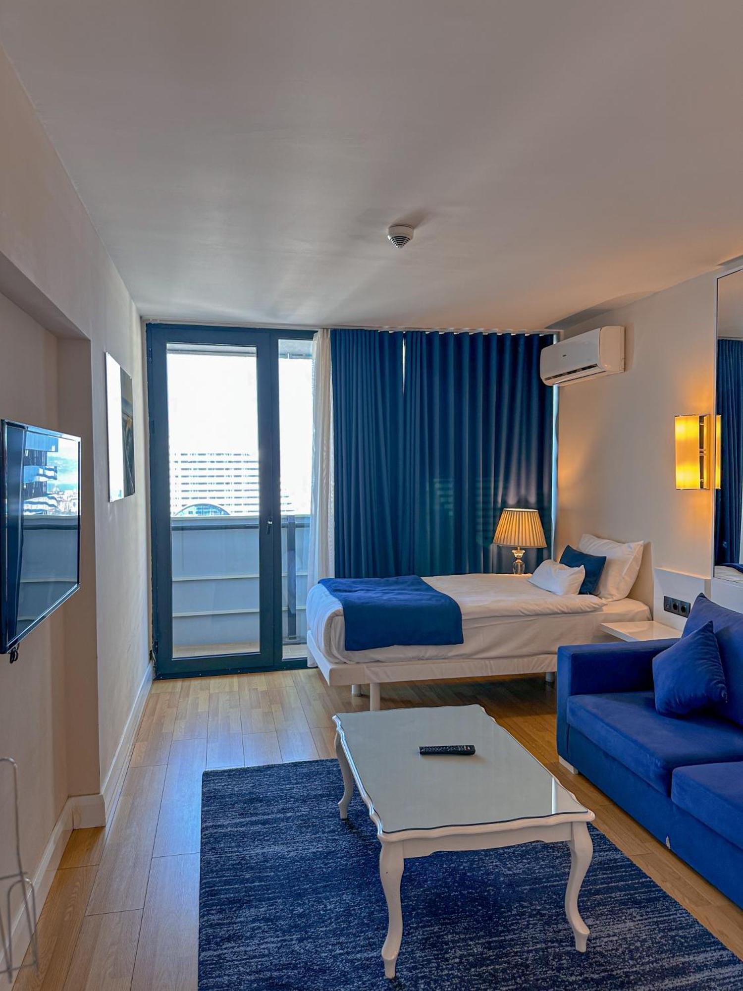Batumi Floor40 Hotel Buitenkant foto