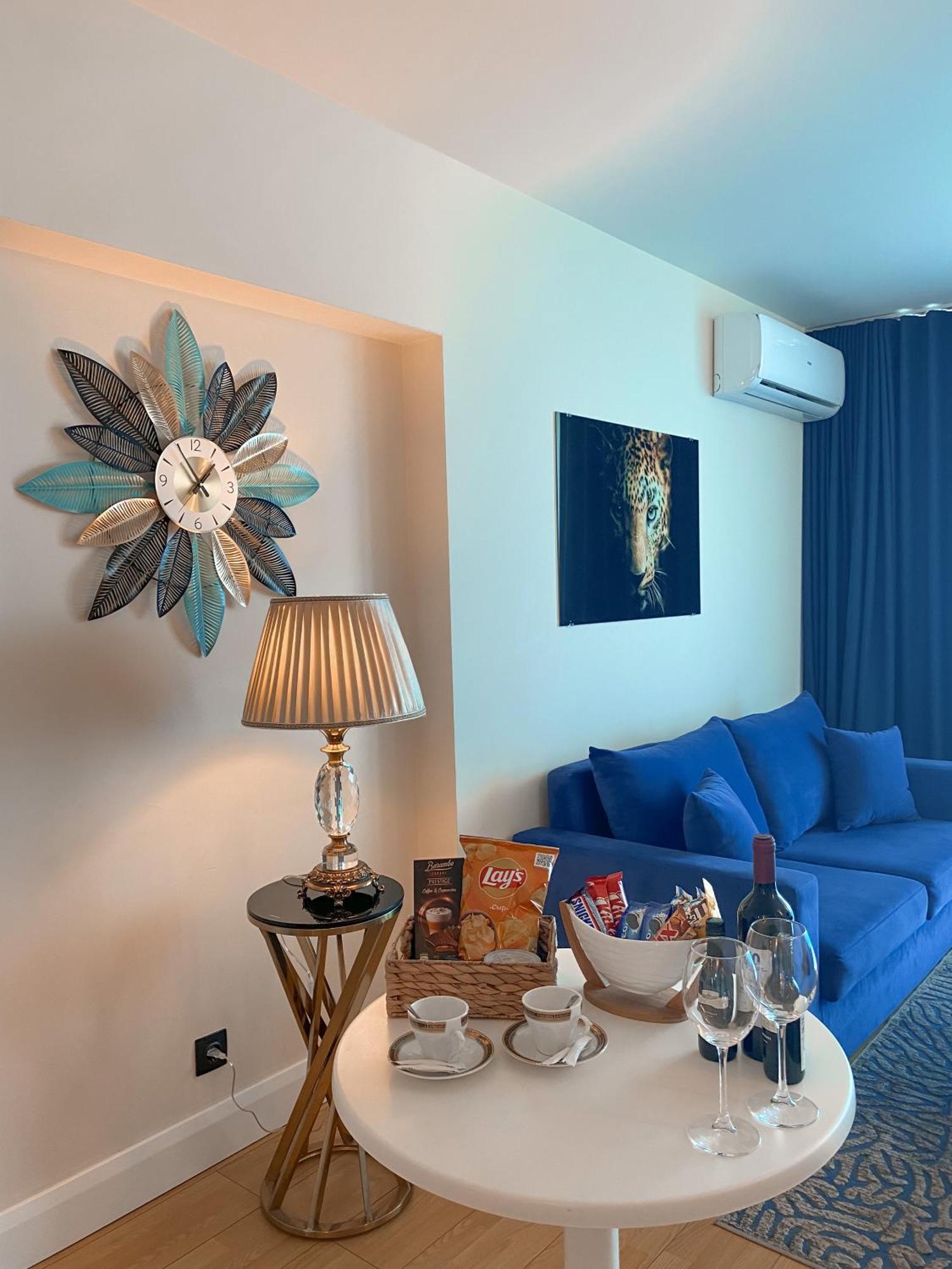 Batumi Floor40 Hotel Buitenkant foto