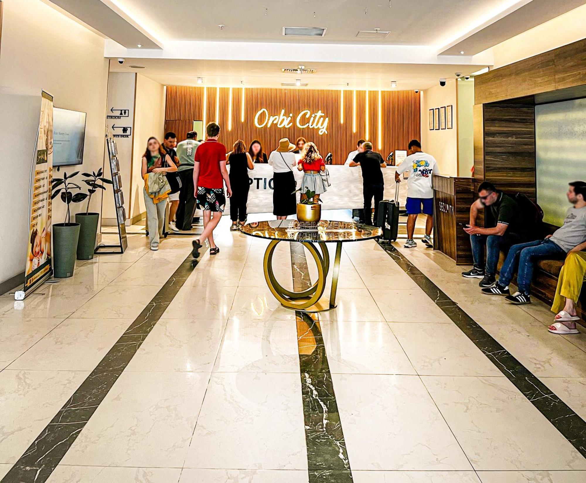 Batumi Floor40 Hotel Buitenkant foto